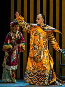 第一屆國家大劇院國際戲劇節香港話劇團話劇《都是龍袍惹的禍》